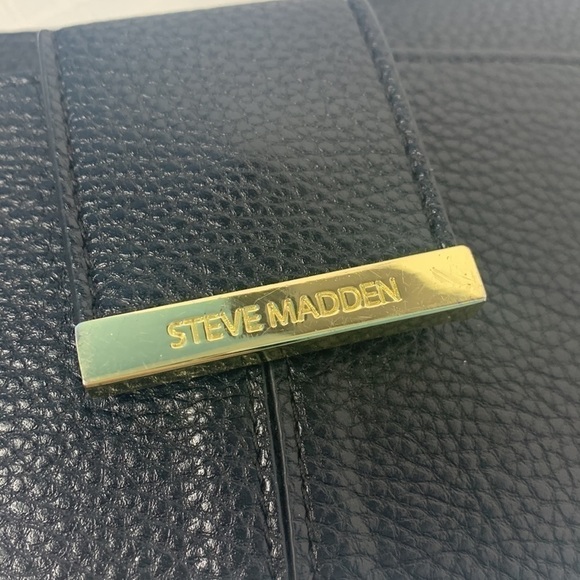 Steve Madden Black "WALLET ON A STRING"Crossbody Purse - Picture 6 of 9